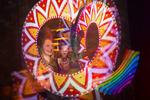led poi performance - spinning poi