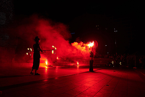 fire performance - special effects - Square fire